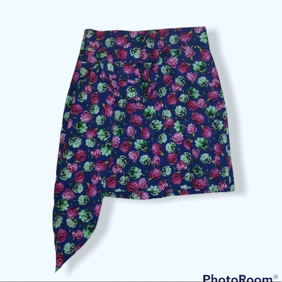 Zara Dresses & Skirts - Zara Large Bow Floral Mini Skirt Sz Sm